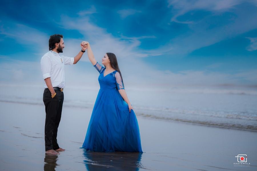 Pre-Wedding photography by Photowala
